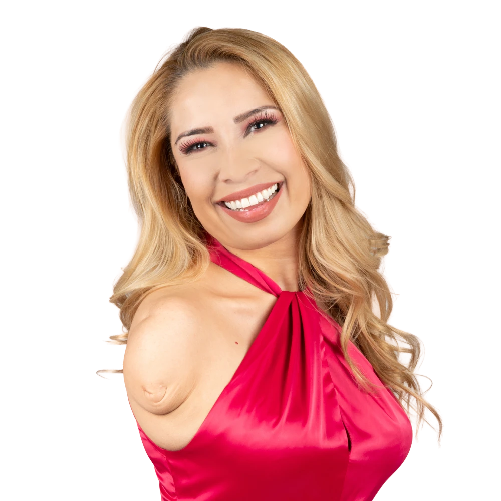 Card Adriana Macías