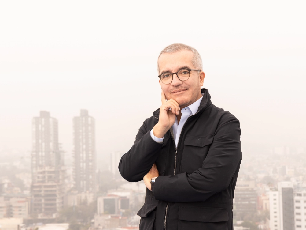 Luis Ugalde-02