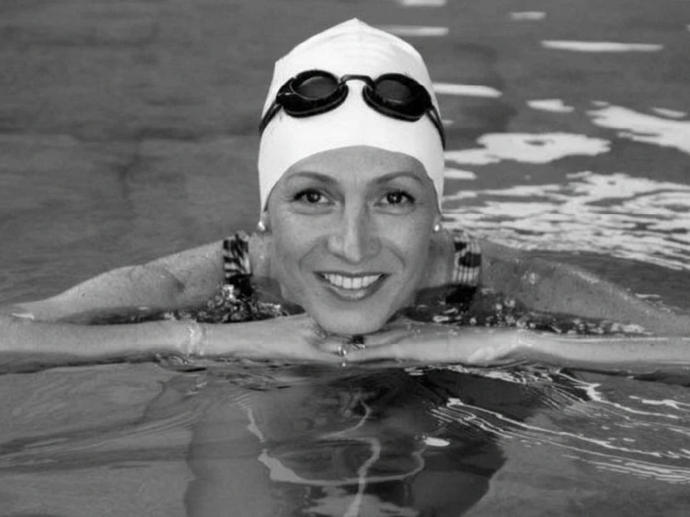 Mariel Hawley 09