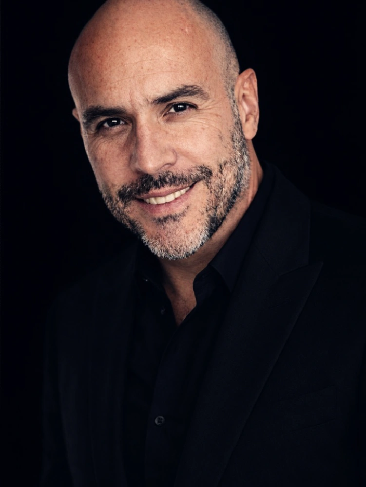 Ricardo Calderón-01